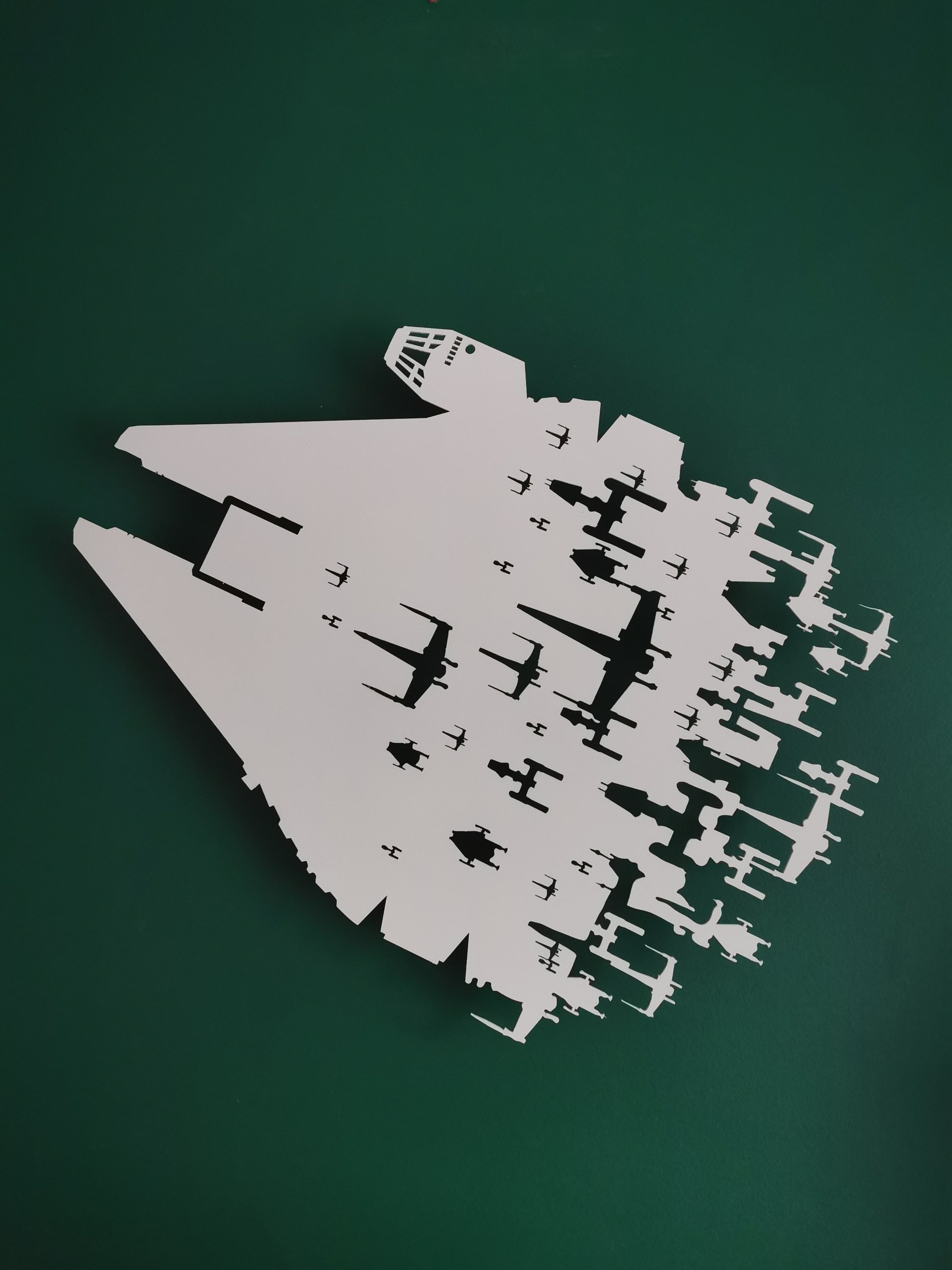 Millennium falcon wall deals light